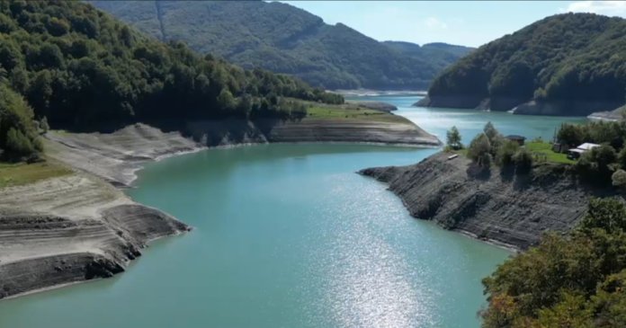 Apele Române, comunicat de ultim moment referitor la situația din Prahova: Procesul de tratare a apei din barajul Paltinu