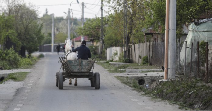 Descoperiri ale Curții de Conturi la primăriile din țară: plăți de salarii, sporuri și prime fără bază legală, cheltuieli fără justificare DOCUMENT