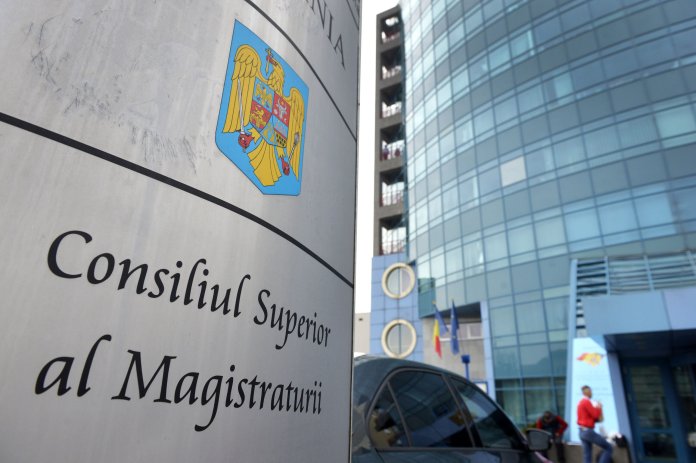 Executivul modifică pensiile judecătorilor: calculul scade la 55%, iar vârsta crește la 65 de ani