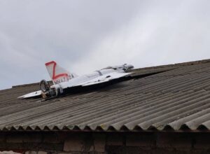 ROALERT emis pentru prima dată în Vrancea: Drone rusești au pătruns în România în timpul zilei. MApN: Piloții au fost autorizați să angajeze ținta aeriană. UPDATE: O dronă rusească a căzut pe o locuință în Republica Moldova