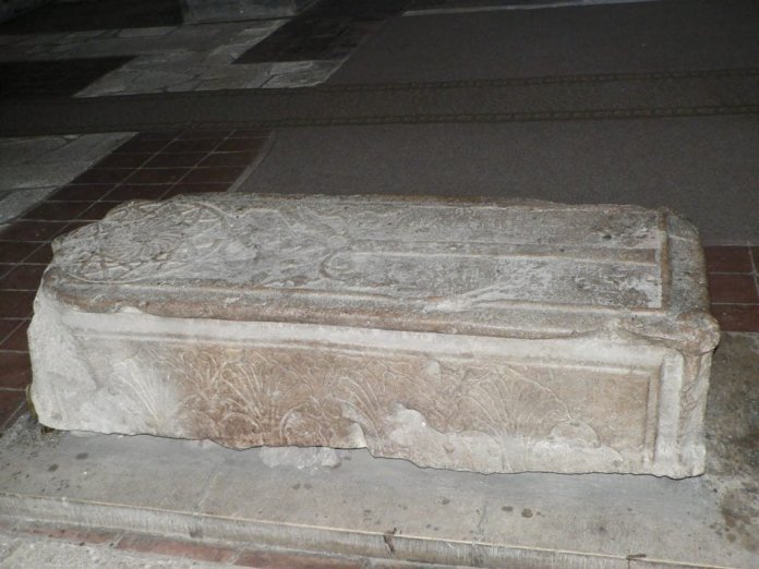 Descoperirea mormântului nobiliar de către Nicolae Iorga în 1920 în Biserica Domnească de la Curtea de Argeș