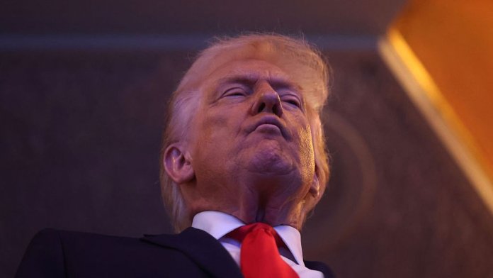 Donald Trump avertizează că Iranul va fi „eliminat de pe harta” dacă Teheranul intenționează un asasinat.