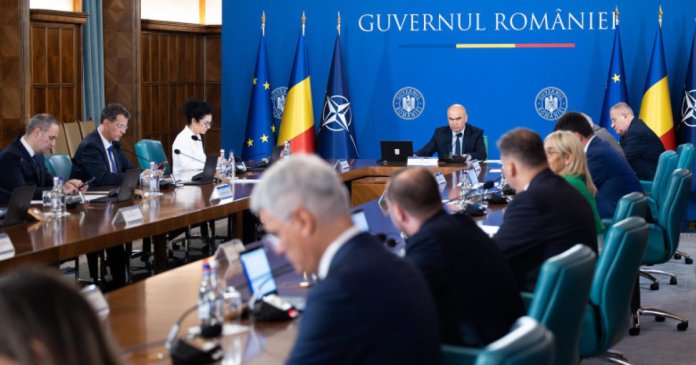 Ilie Bolojan garantează că măsurile de austeritate se vor termina în acest an. Ce efecte ar produce o întârziere a hotărârii CCR privind pensiile speciale?