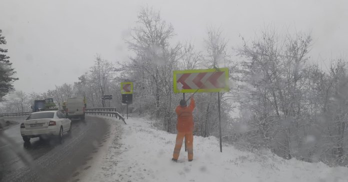 Meteorologii anunță că va ninge, va fi foarte frig și vânt puternic: „Senzația de răcoare va fi semnificativ amplificată”