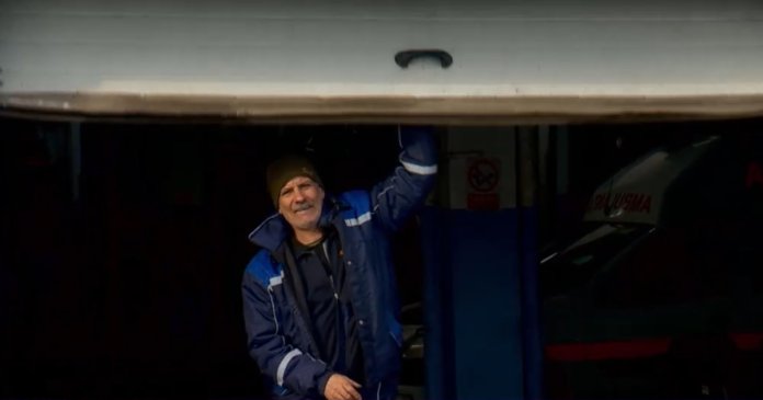 Primăria Capitalei deține un service auto nefolosit, cu pierderi însumând milioane de lei și 11 conducători.