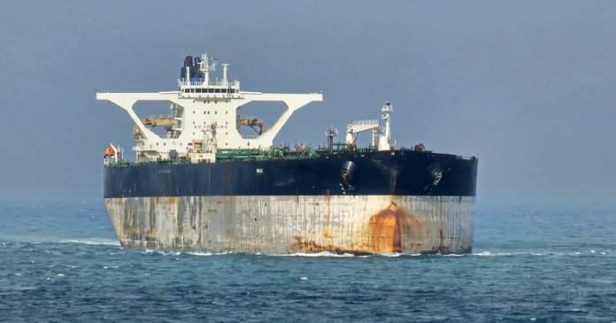 SUA iau în calcul confiscarea navei „Marinera”, parte a flotei fantomă rusești.