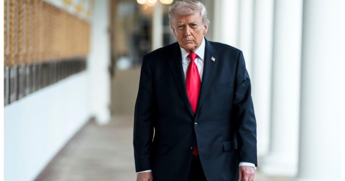 Donald Trump declară că SUA și Iran au avut „negocieri extrem de productive” și întârzie atacurile asupra...