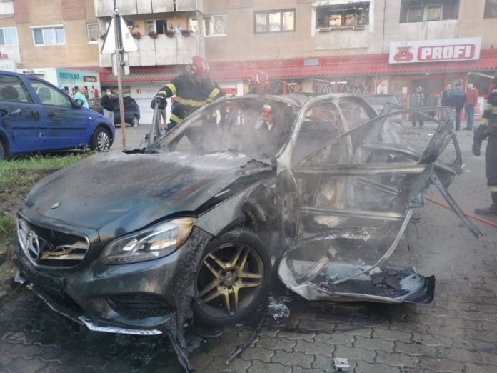 Zeci de mii de euro din bunurile lui Ioan Crișan, utilizați de Laura Dronca și partenerul ei, celebru pe Facebook, pentru călătorii.