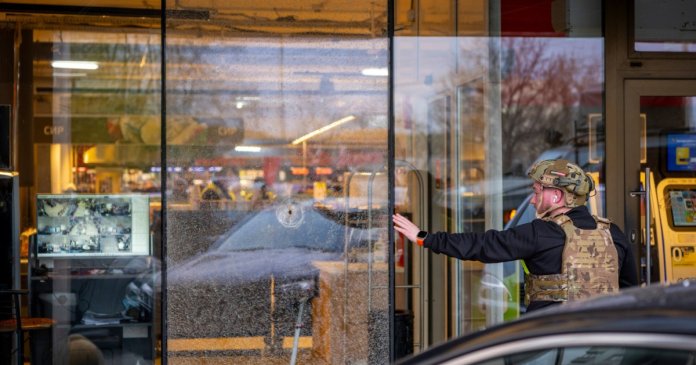 Atac armat în supermarketul din Kiev: cel puțin 5 victime fatale și 10 persoane rănite. Agresorul, neutralizat de forțele...