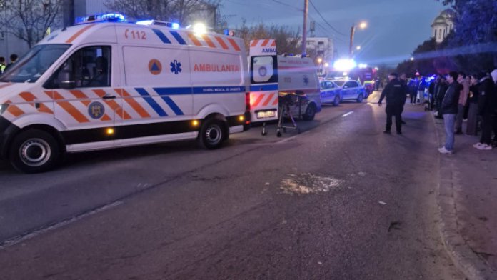 Plan Roșu de Intervenție în Constanța: flăcări mari la un imobil social. Posibile victime...