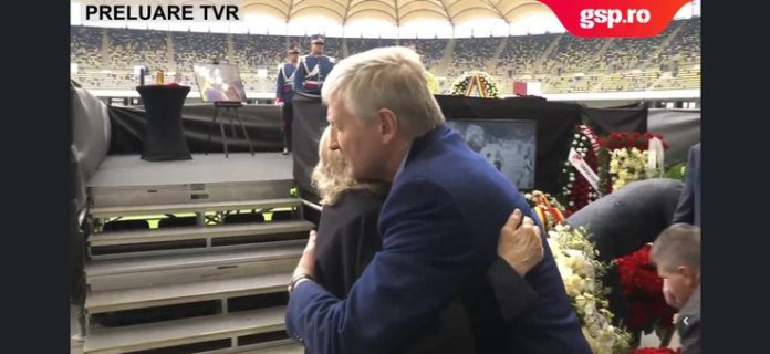 Rinat Ahmetov, având o bogăție de 8 miliarde de dolari, a fost prezent la priveghiul lui Mircea Lucescu: „Sunt mândru de prietenia noastră”