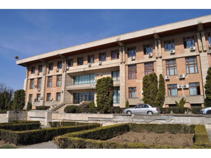 Statul român cheltuie milioane de euro pe chirii pentru clădiri neutilizate. Situația Registrului Comerțului și a deputatului PSD