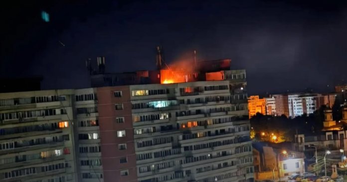 Alertă serioasă: O dronă s-a prăbușit peste un imobil din Galaţi. Două persoane au fost rănite, zeci au fost afectate...