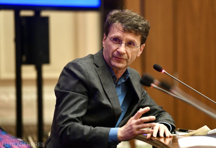 Leul continuă să se deprecieze din cauza crizei politice. Euro ajunge la o nouă valoare maximă pe piața interbancară.