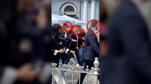 Mai mulți ofițeri SPP decât reporteri în apropierea lui Bolojan, la Timișoara Mai mulți ofițeri SPP decât reporteri în apropierea lui Bolojan, la Timișoara. De ce se bucură de protecția unei armate de ofițeri, dacă este apreciat de o națiune întreagă, așa cum susține propaganda?