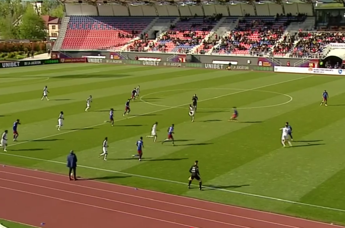 Prelungiri la Chindia - Steaua: 1-2! Oprița se îndreaptă către Peluza Sud.