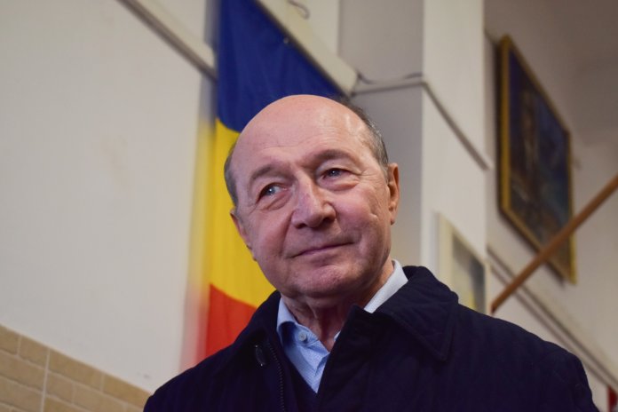 Băsescu: „Vrem să evaluăm criza politică în toamnă!”