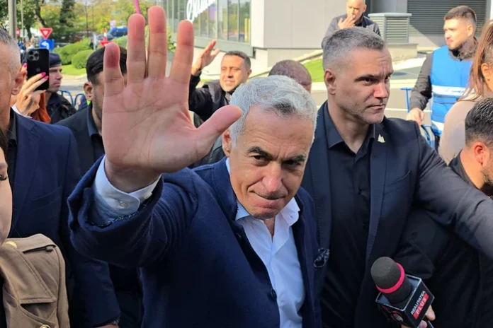 Călin Georgescu, acuzații de „antiromânism” îndreptate către Bolojan. Legături suspecte între întreruperile de sarcină și anularea alegerilor.