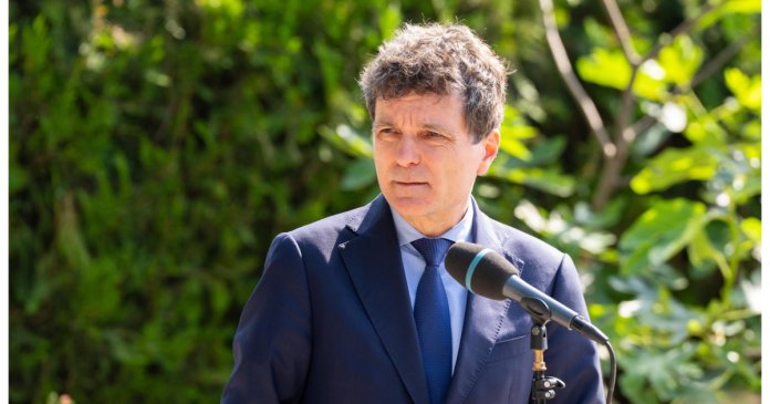 Nicușor Dan a chemat la Cotroceni conducătorii PSD, PNL, USR și UDMR. Grindeanu și Mureșan, cele două...