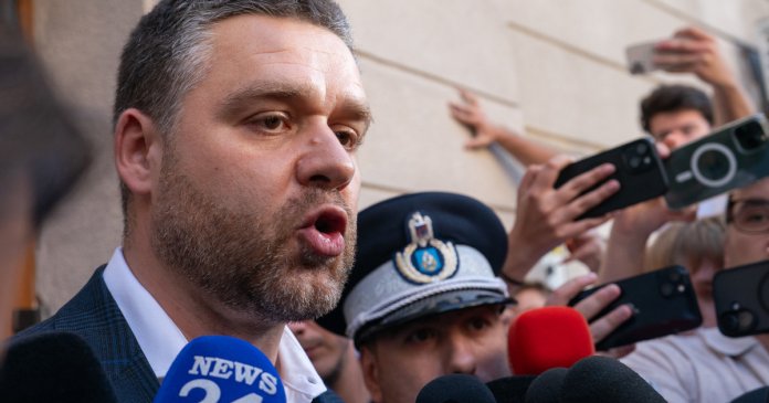 Numărul locuitorilor din București care cred că primarul Ciprian Ciucu ar trebui să renunțe la funcție în urma investigației DNA