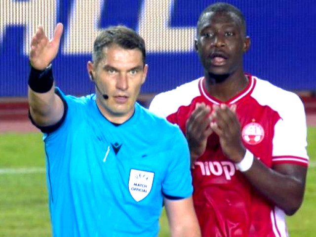 Acuzații grave! Djibril Diop împărtășește ce i-a spus Istvan Kovacs înainte de a fi sancționat cu cartonașul roșu.